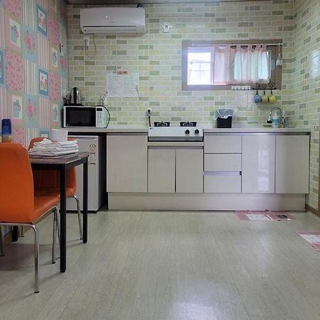 Brassica Flower Pension Seogwipo Dış mekan fotoğraf
